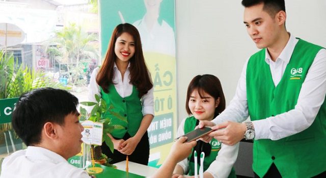 Cầm điện thoại gi&aacute; cao tại F88